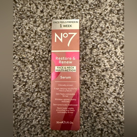 No 7 restore and renew serum - Picture 4 of 6
